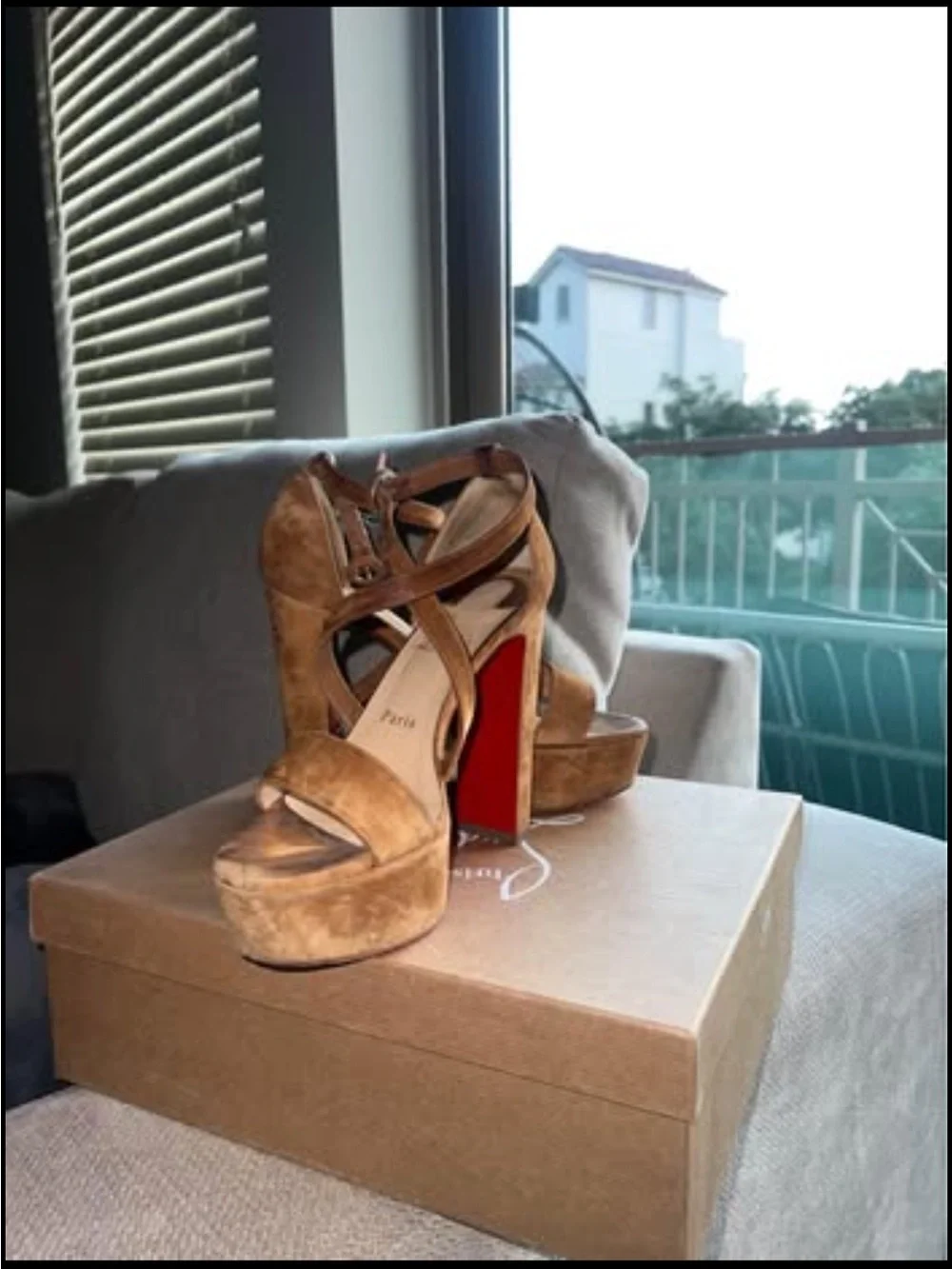 Loubi Bee 130 suede platform Red Bottoms size 37 Christian Louboutin Tan Suede P